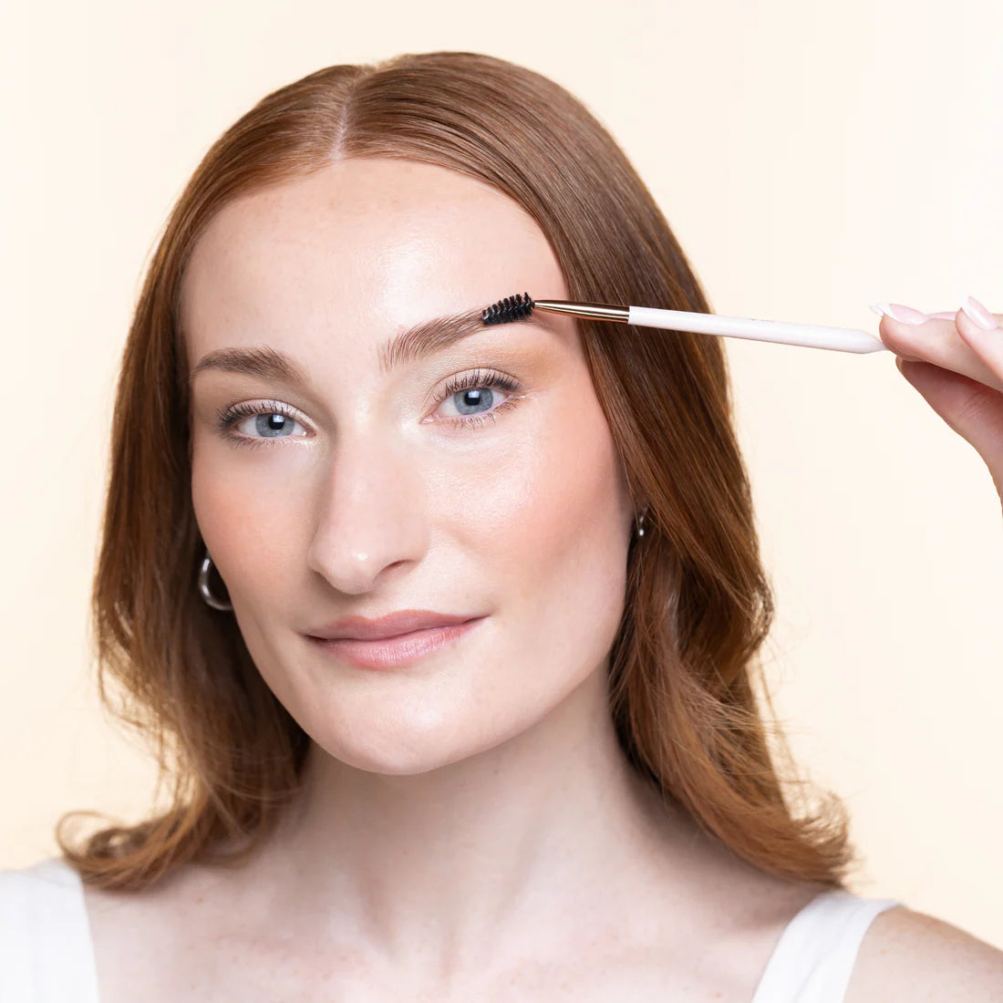 BrowLuxe – Goupillon Précision pour Sourcils Parfaits