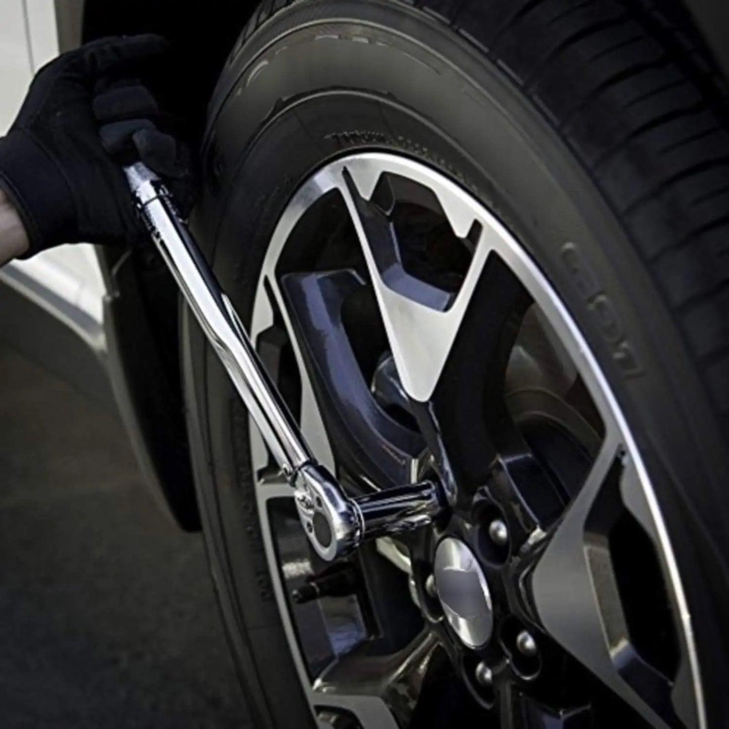 DayPlus Ratchet Torque Wrench 28-210Nm, 1/2" Wheel Bolt Wheel Nut Wrench incl. Extension & Wheel Bolt Sockets 17mm-19mm-21mm